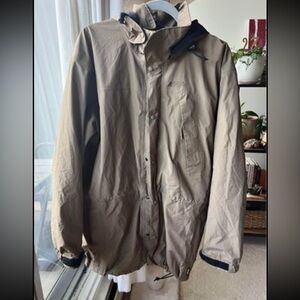 Men’s MEC Rain Jacket | Medium